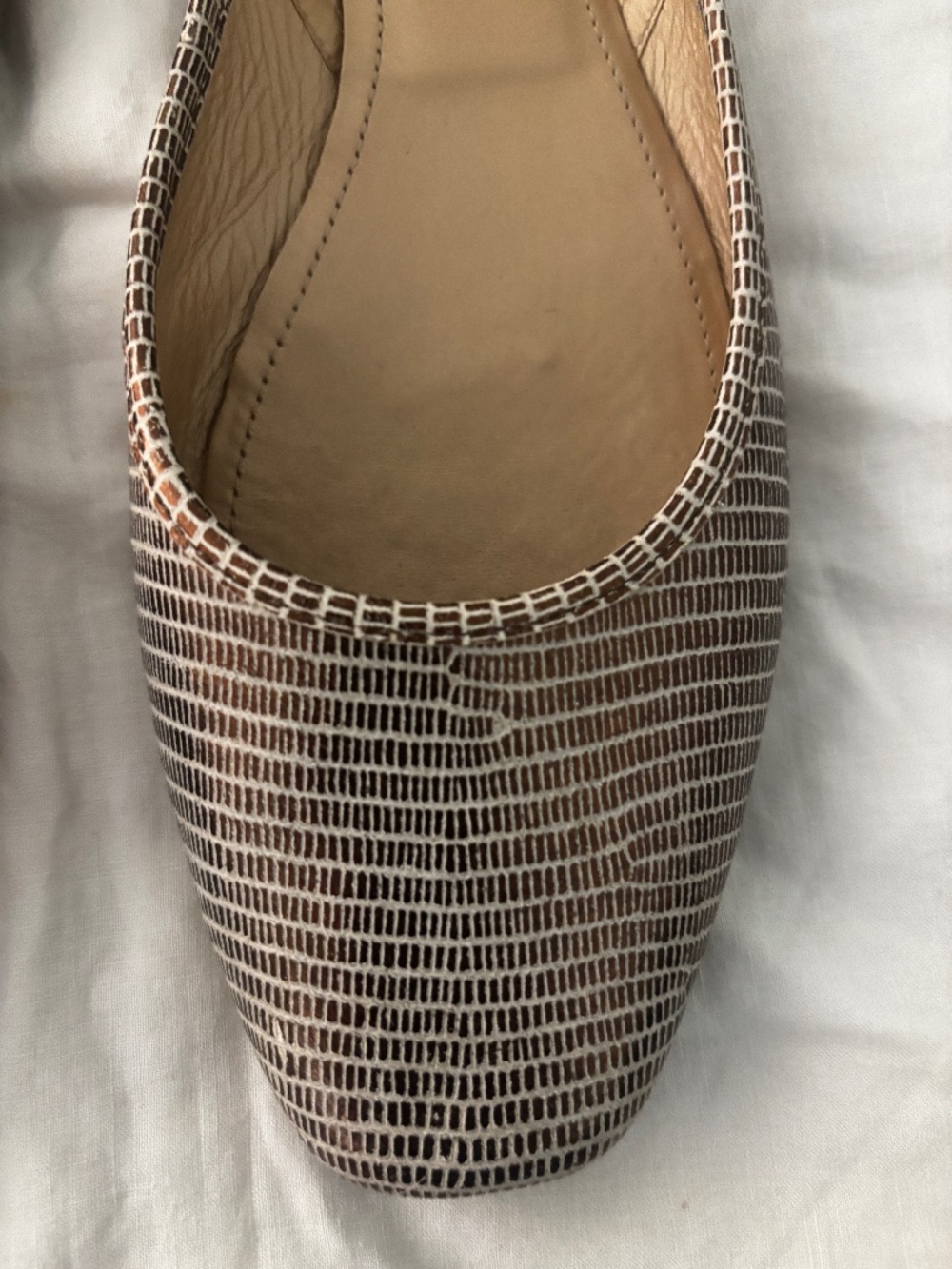 Hogan gold textured flats